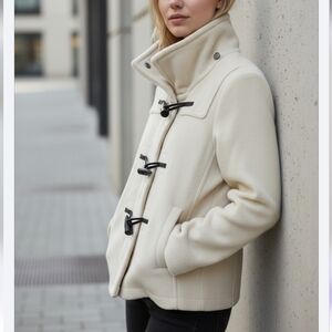 BURBERRY London Women's Cream Toggle Coat Wool Fits US size 2